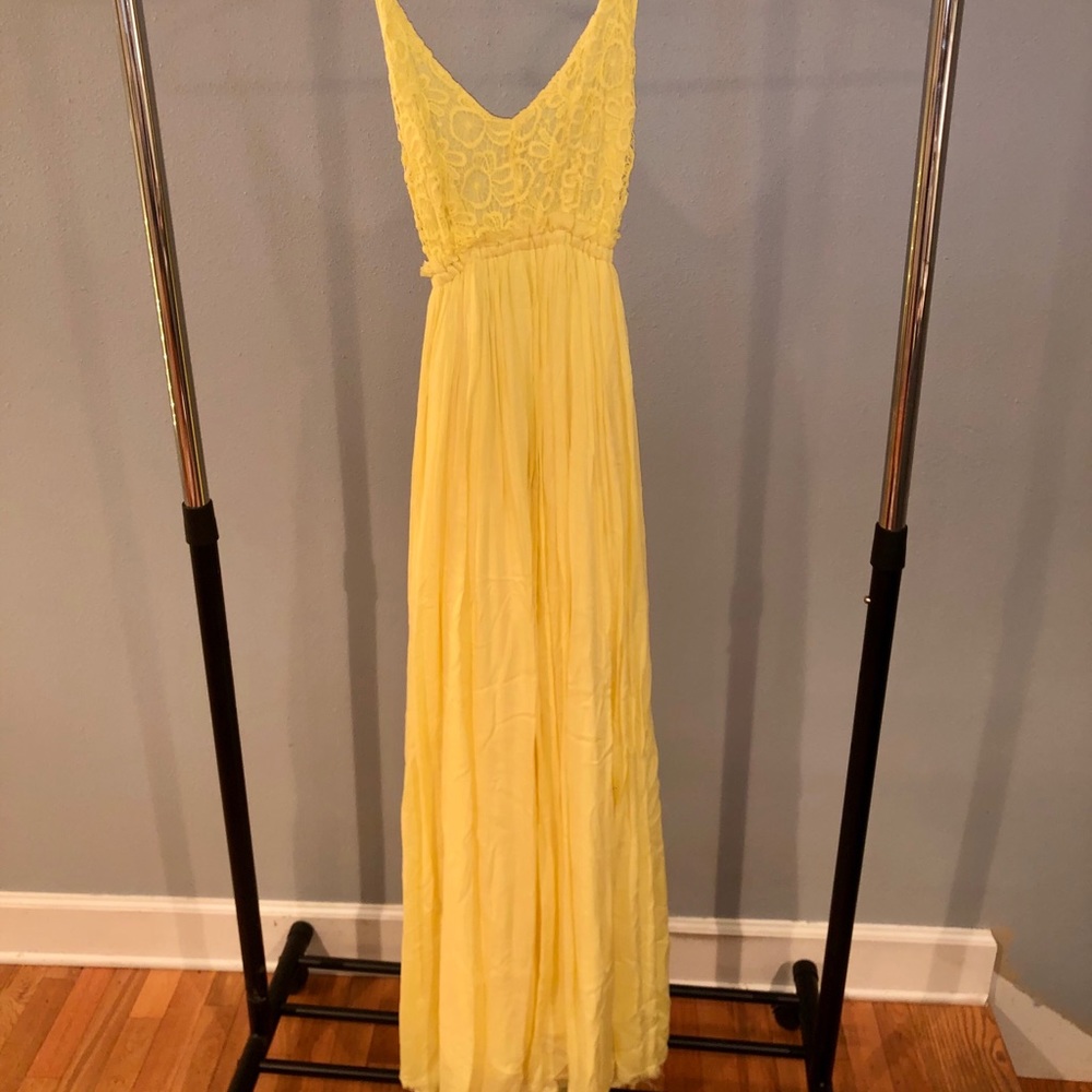 Long yellow dress